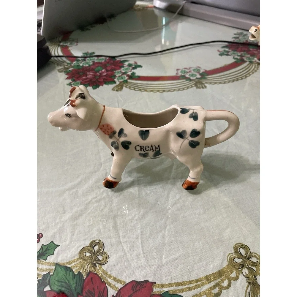 Ceramic‎ Cow Shaped Creamer Clover Design With Tail Handle Farm Green Vintage